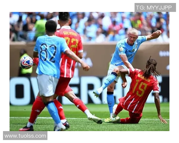 14-15赛季欧冠经典对决皇马与尤文的巅峰对抗与战术较量分析 14-15赛季欧冠经典对决皇马与尤文的巅峰对抗与战术较量分析